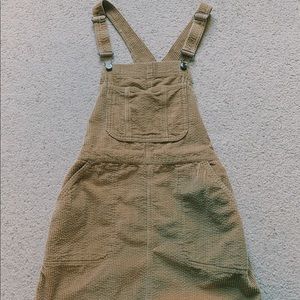 Overall dress